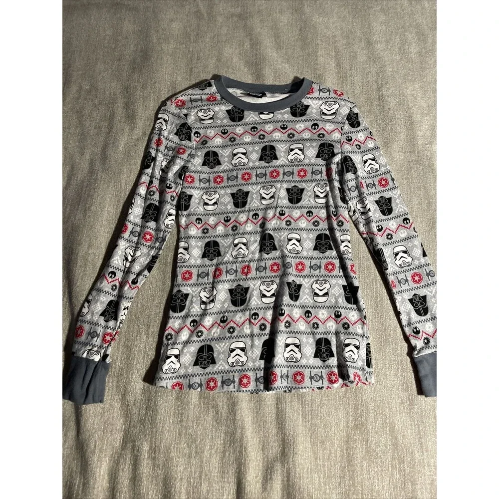Star Wars Christmas shirt youth Medium M Long sleeve Darth Storm Troopers